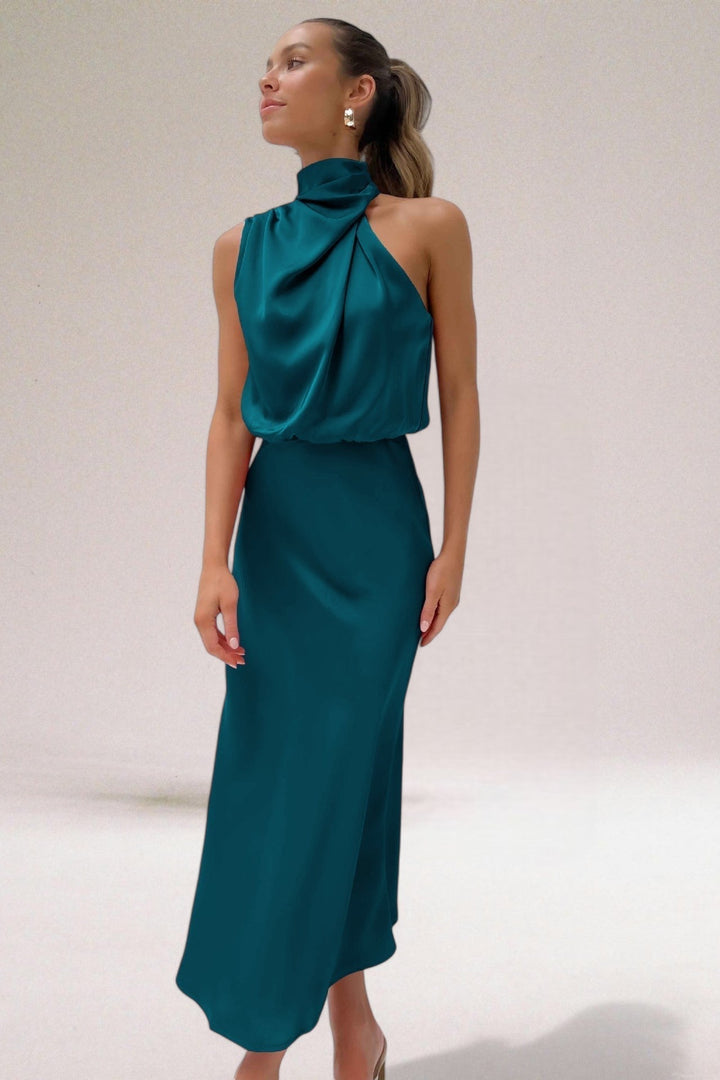 Élodie™ | Robe glamour en satin avec licou.